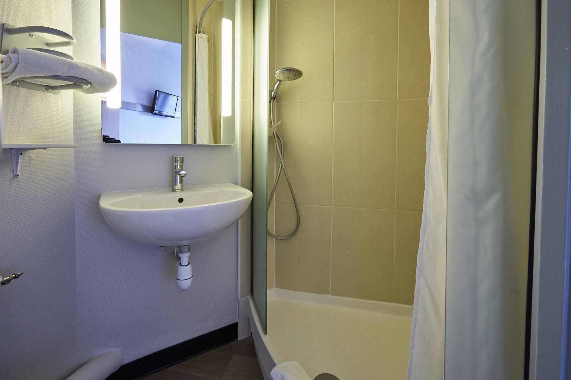 B&B Hotel Colmar Vignobles Ouest Wintzenheim Eksteriør bilde